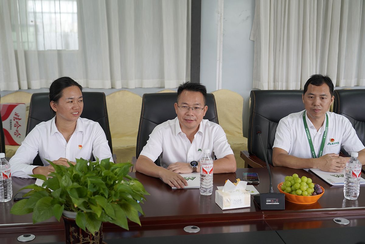 美邦集團(tuán)董事長(zhǎng)盧紹宋發(fā)言 美邦集團(tuán)董事長(zhǎng)盧紹宋發(fā)言